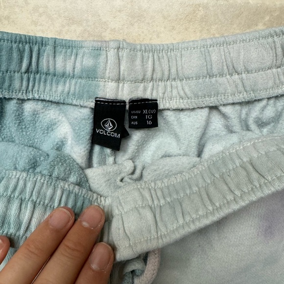 Volcom tie dye pajama set - Picture 3 of 4